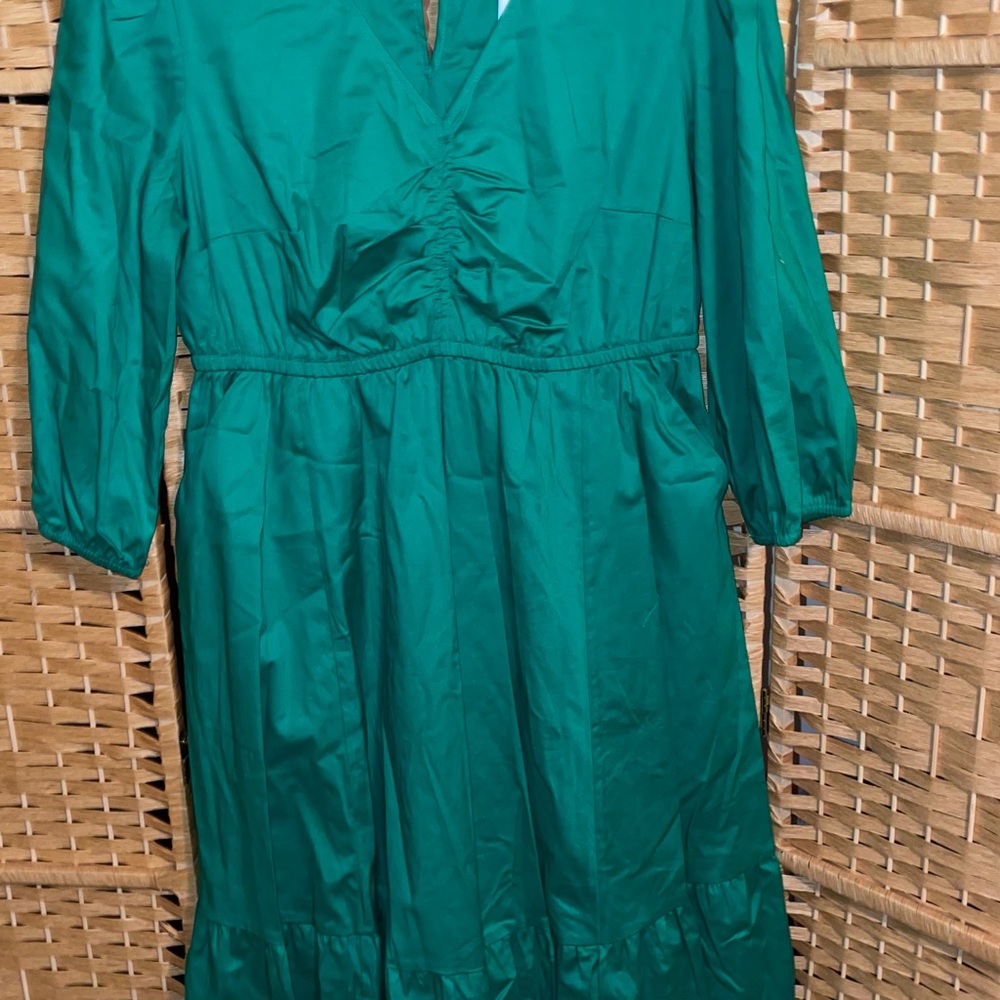 Elegant Green Midi Dress